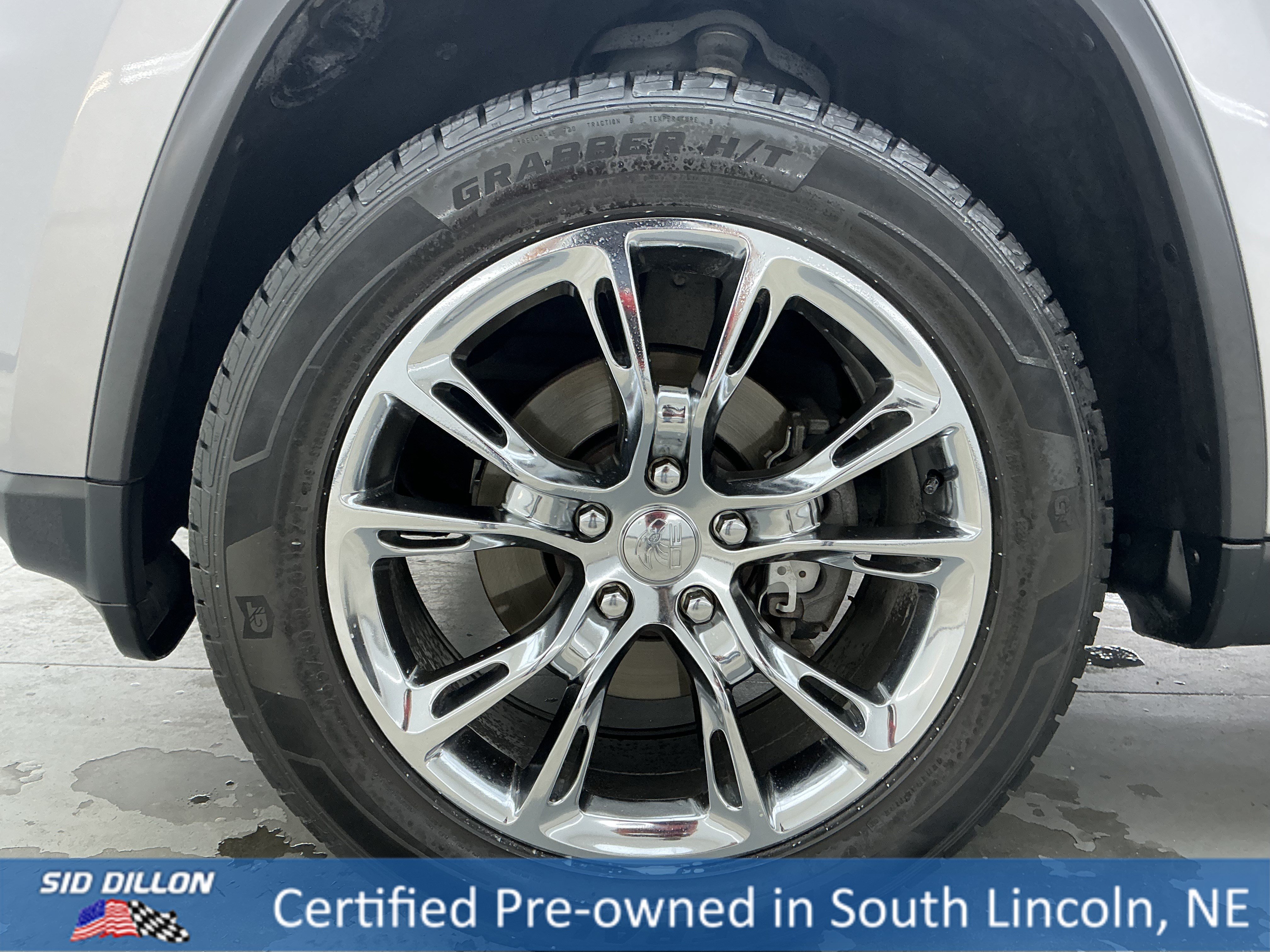 Certified Used 2017 Billet Silver Metallic Clearcoat Jeep Limited image 18