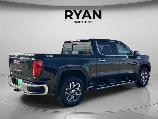2026 GMC Sierra 1500 SLT - Photo 9