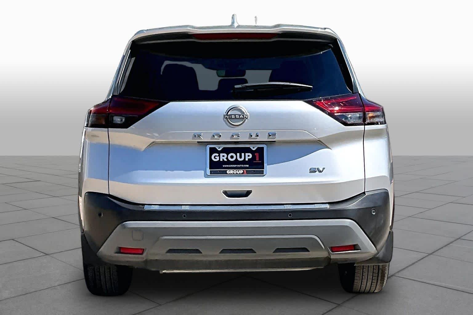 Used 2023 Brilliant Silver Metallic Nissan SV image 5