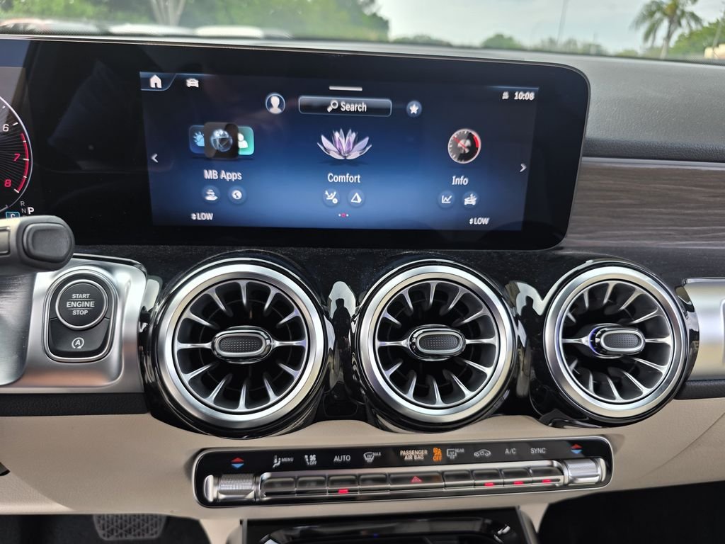 New 2026 Night Black Mercedes-Benz GLB 250 image 25