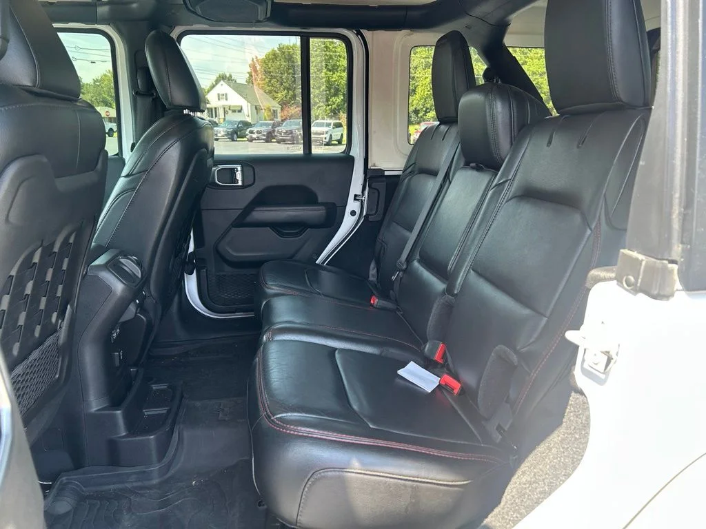 Used 2022 Bright White Clearcoat Jeep Unlimited Rubicon image 14