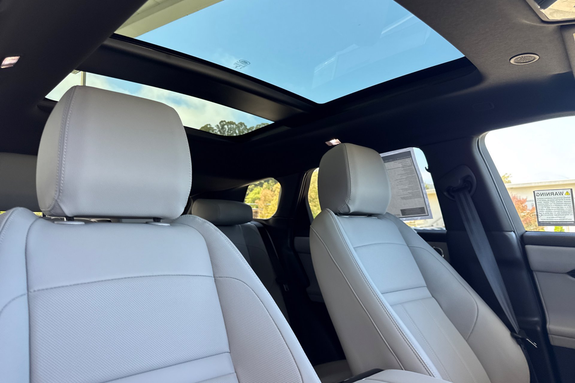 New 2026 Arroios Grey Land Rover Core S image 19