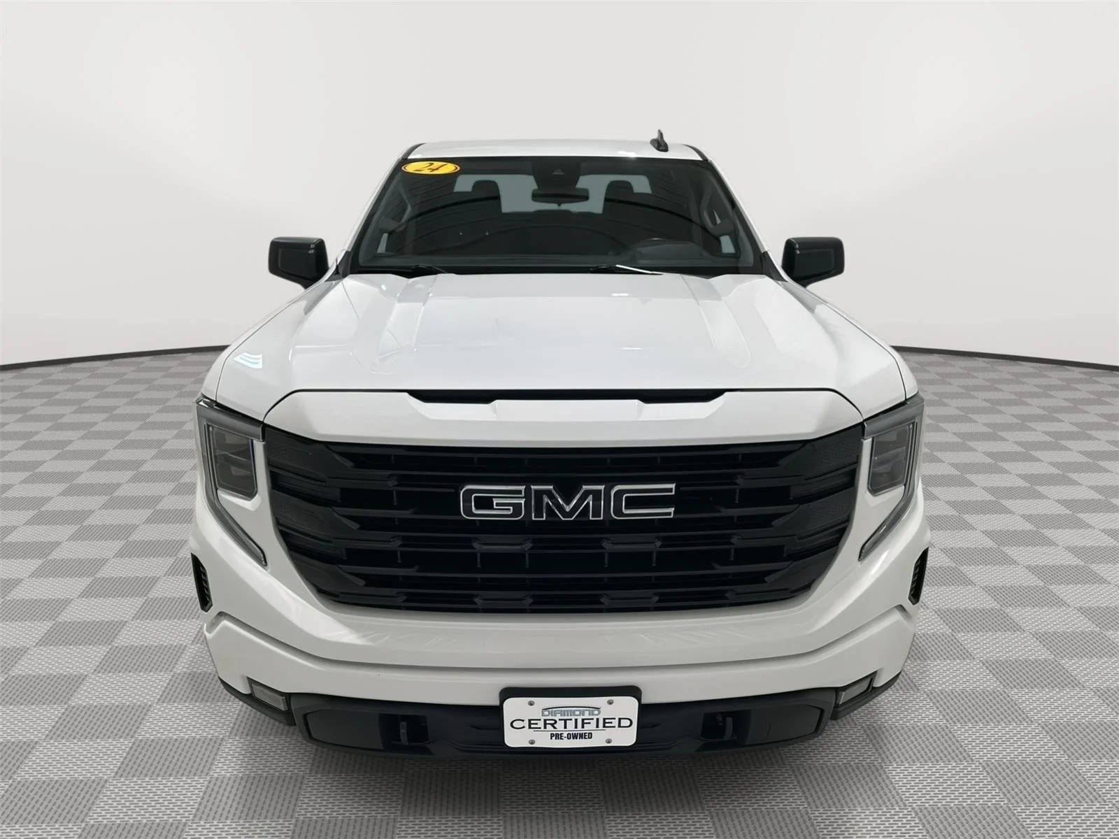 Used 2024 Summit White GMC Elevation image 8