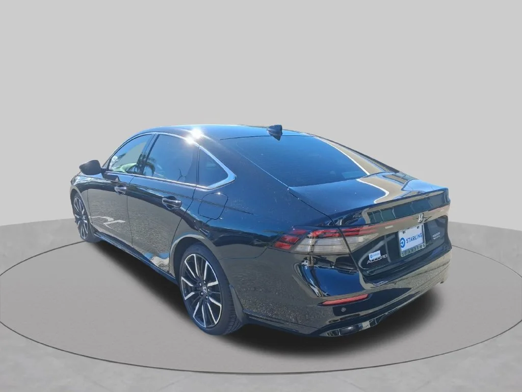 Used 2025 Black Honda Touring image 9