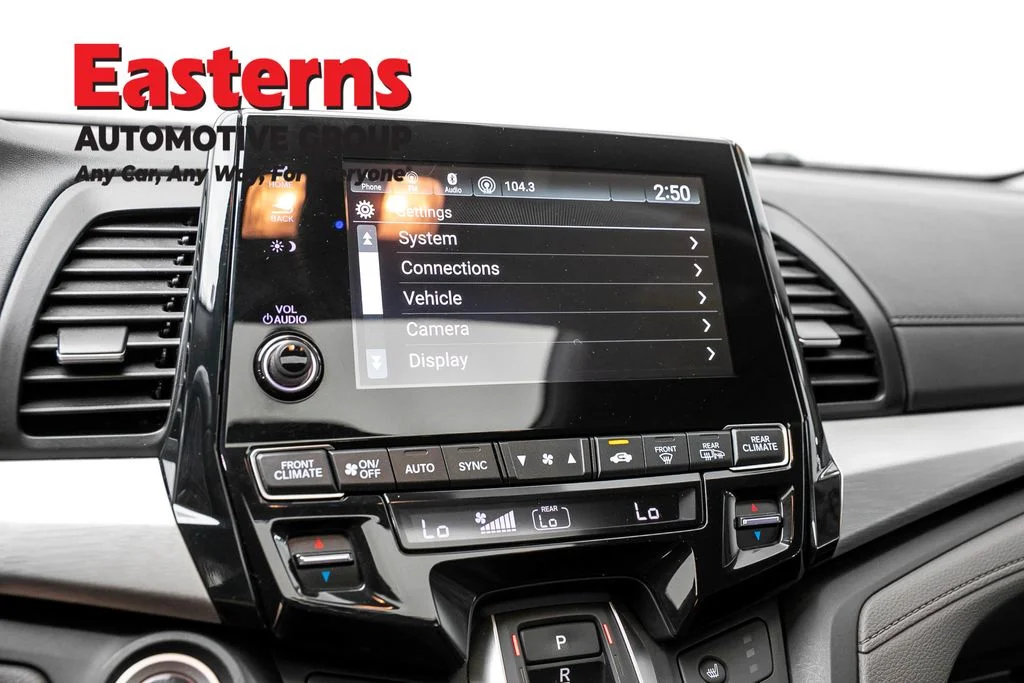 Used 2023 Silver Honda EX-L image 18