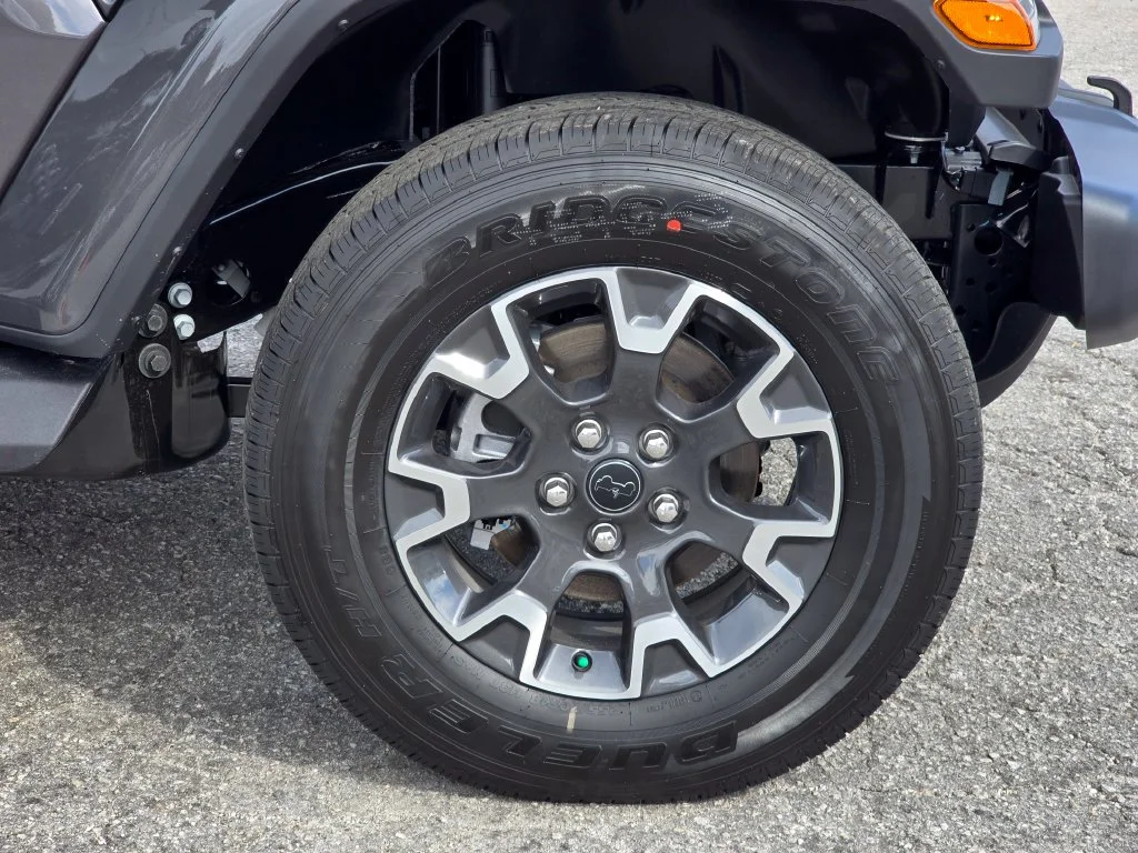 New 2027 Gray Jeep Sahara image 14