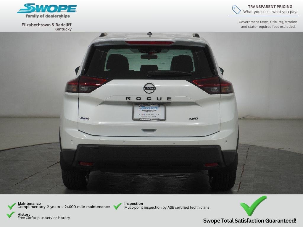 Used 2026 Everest White Pearl Tricoat Nissan Dark Armor image 5