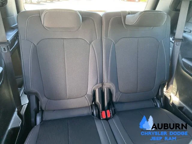 Used 2024 Gray Jeep Laredo image 16