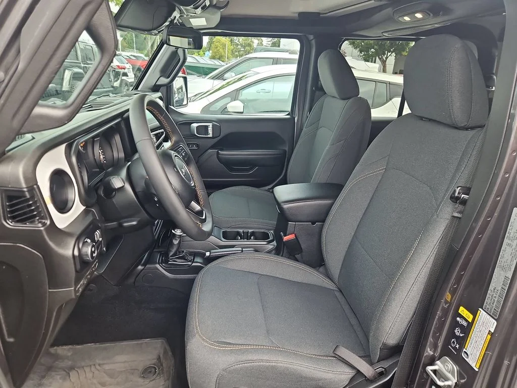 Used 2024 Granite Crystal Metallic Clearcoat Jeep Sport S image 21