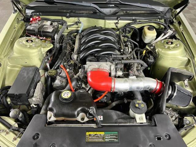 Used 2006 Green Ford GT Premium image 23