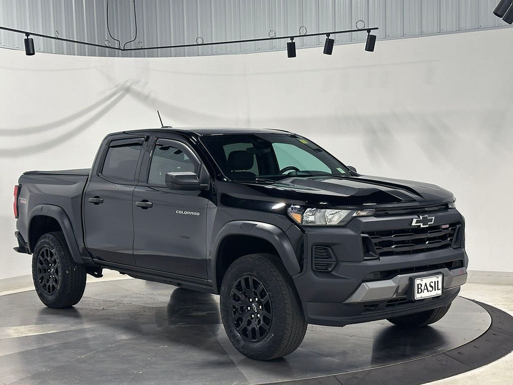 Used 2024 Black Chevrolet Trail Boss image 41