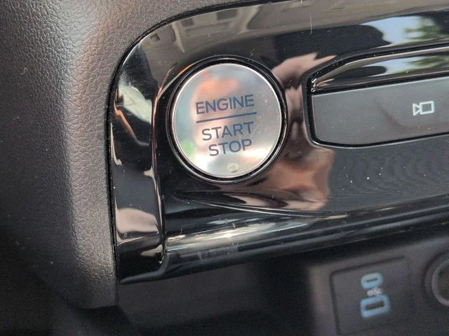 Used 2023 Blue Ford Active image 19