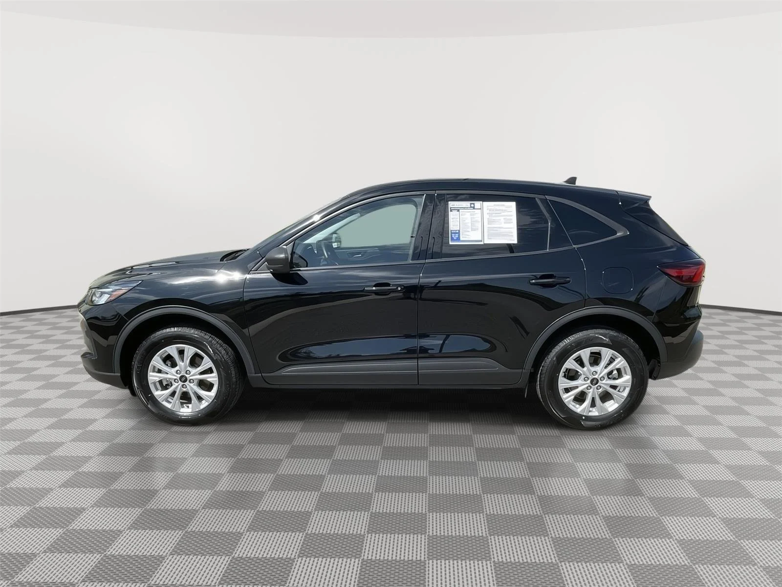 Used 2025 Agate Black Ford Active image 9