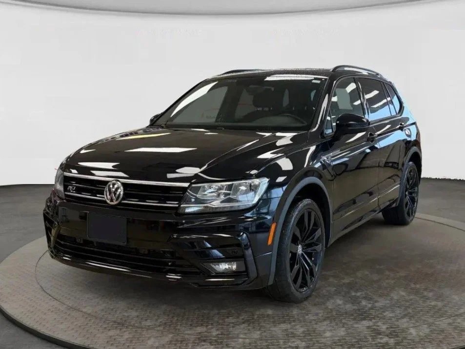 Used 2021 Black Volkswagen 2.0T SE R-Line Black image 3