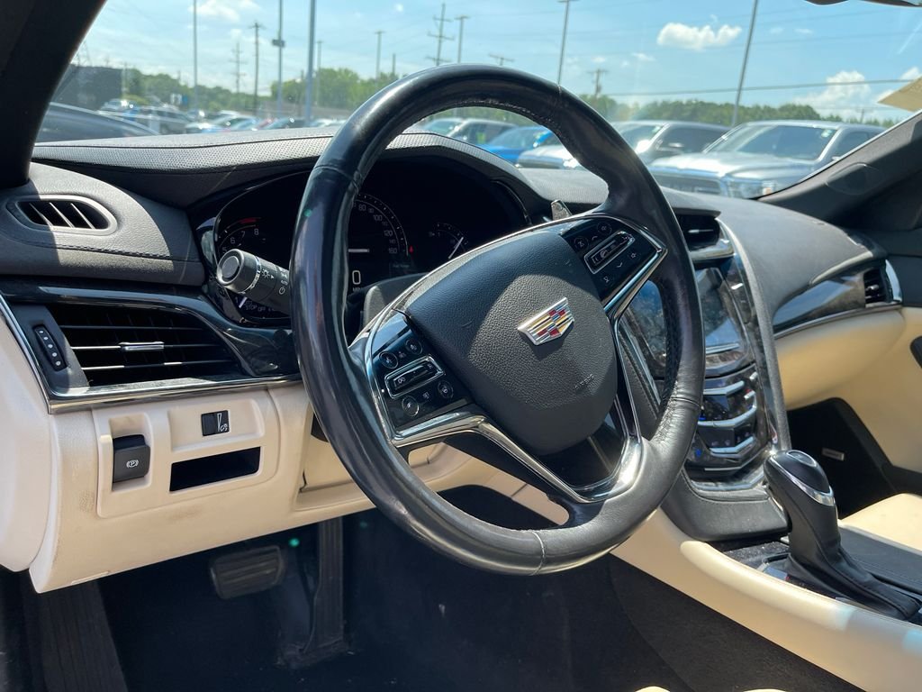 Used 2018 Crystal White Tricoat Cadillac 3.6L Luxury image 13