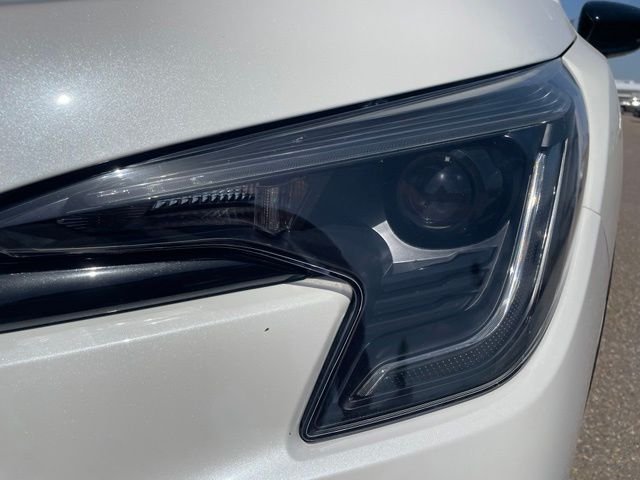 Used 2025 White Subaru Onyx Edition image 4