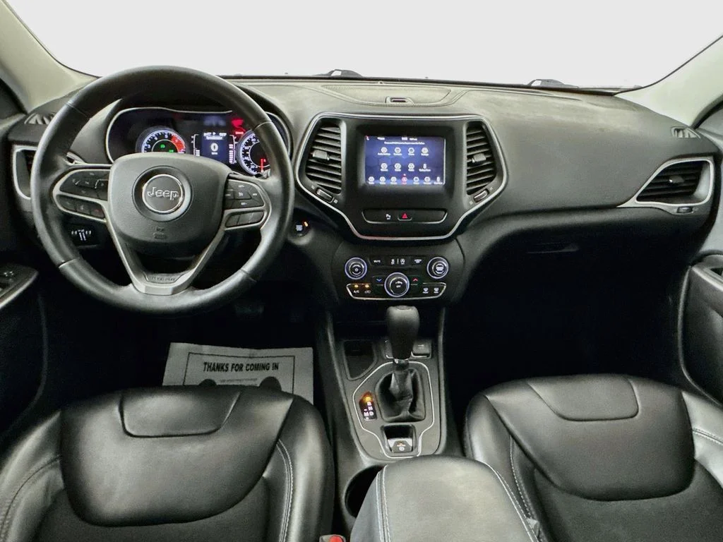 Used 2019 Green Jeep Latitude Plus image 25