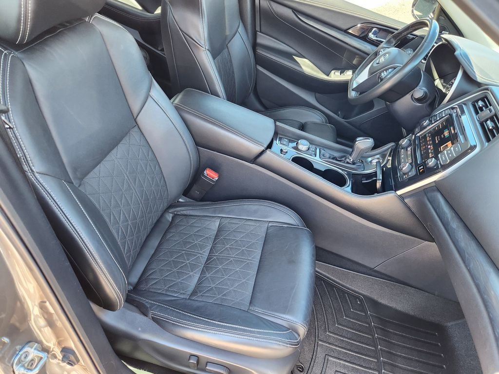 Certified Used 2022 Gray Nissan Platinum image 11