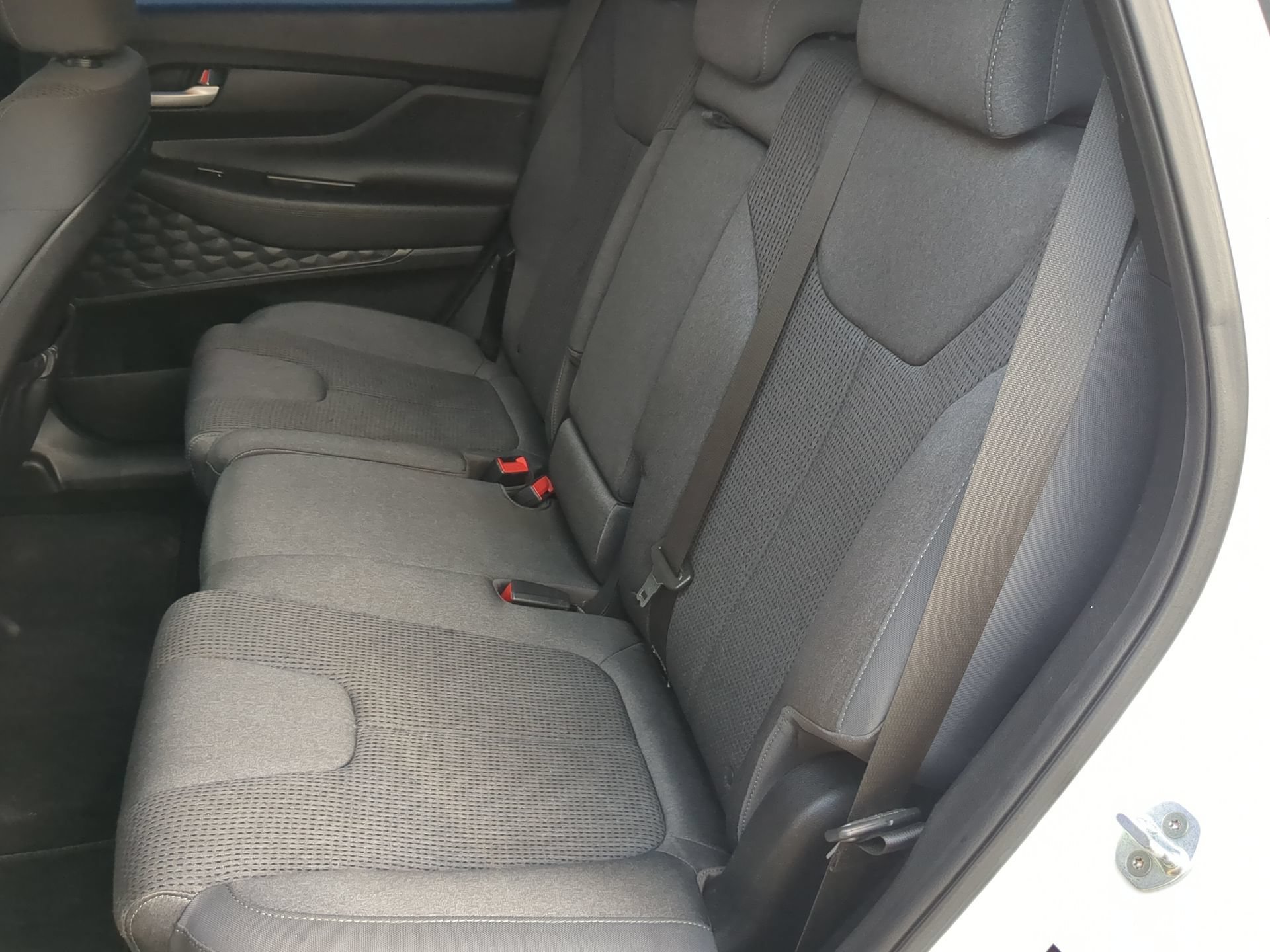 Used 2021 Quartz White Hyundai SE image 51