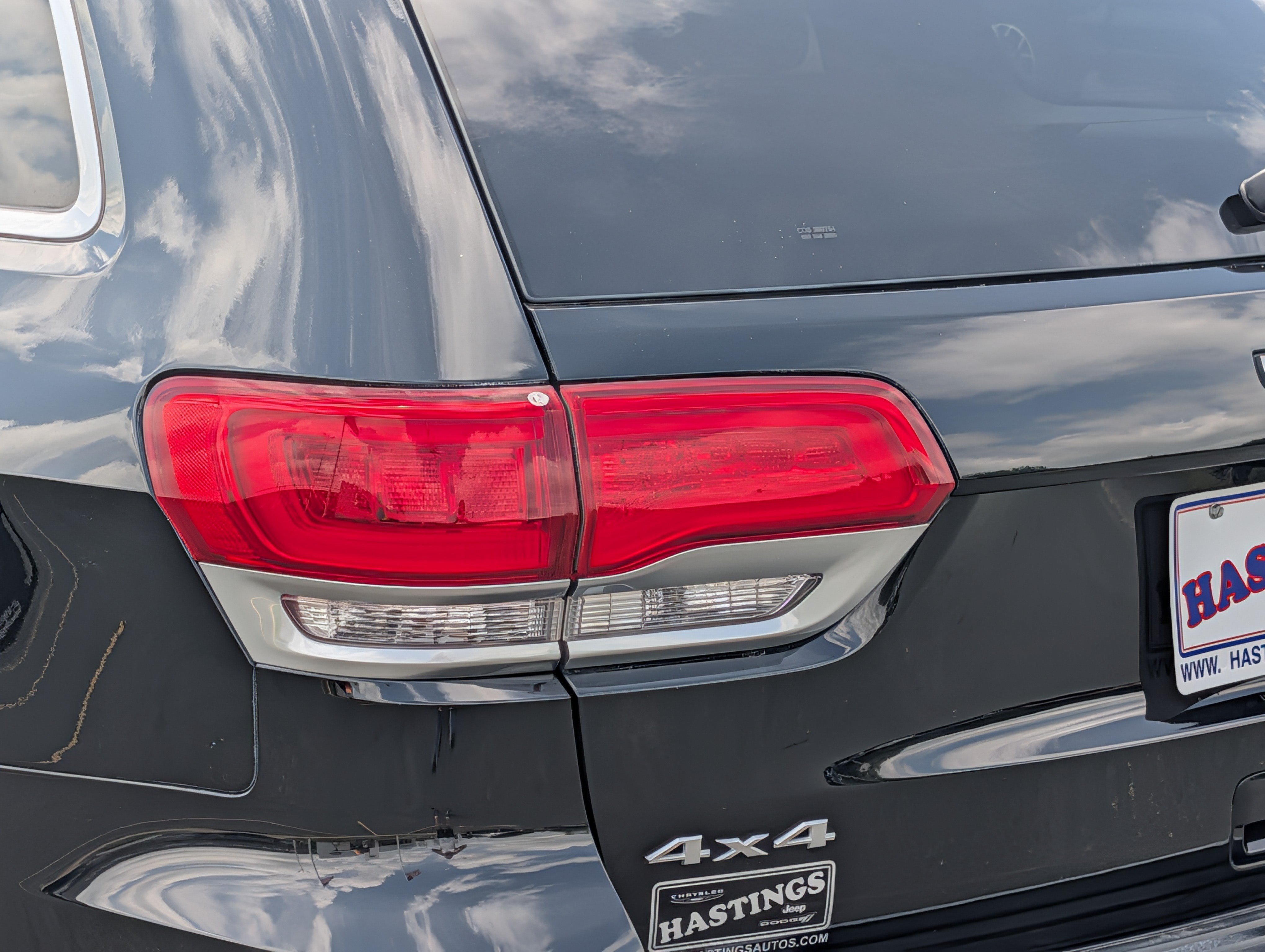 Used 2019 Diamond Black Crystal Pearlcoat Jeep Summit image 17