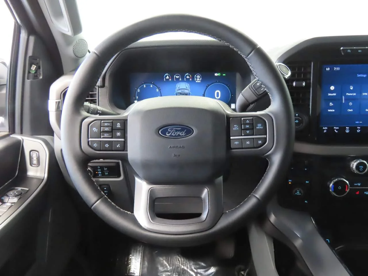 2024 Ford F-150 XLT - Photo 8