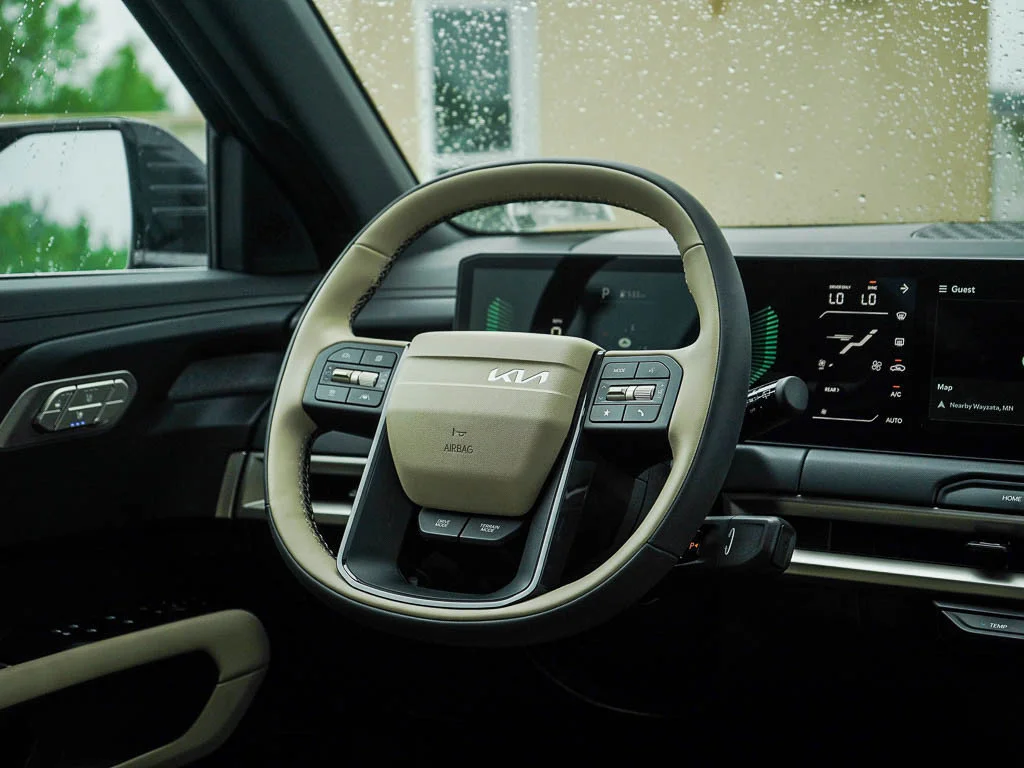 New 2027 Ivory Silver Kia EX AWD image 17