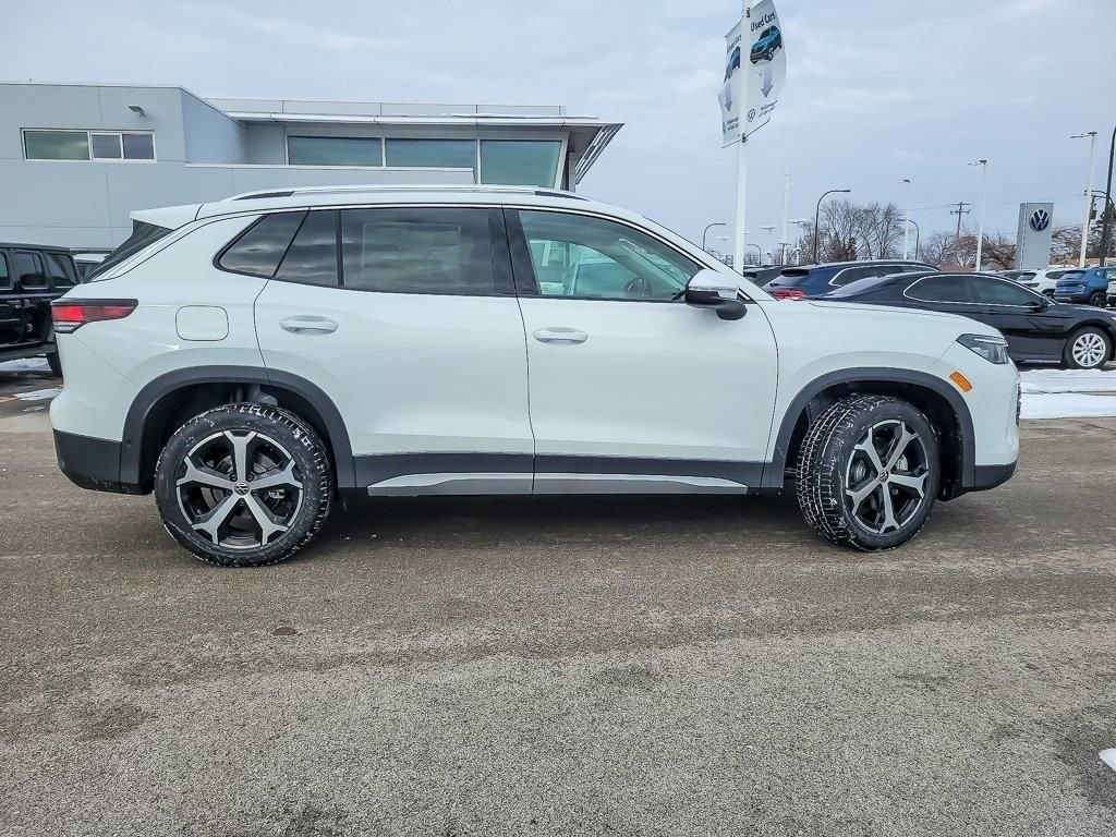 New 2026 Pure White Volkswagen 2.0T SE image 5