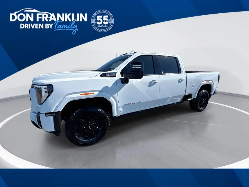 Used 2024 White GMC AT4 image 1