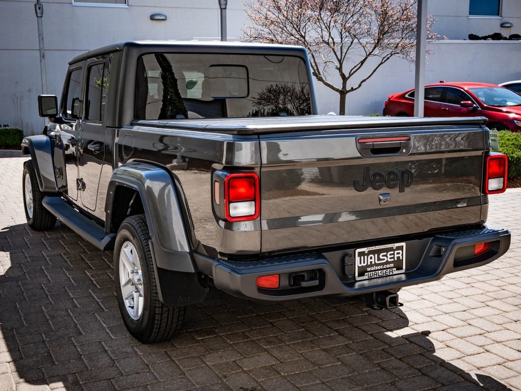 Used 2023 Granite Crystal Metallic Clearcoat Jeep Sport S image 6