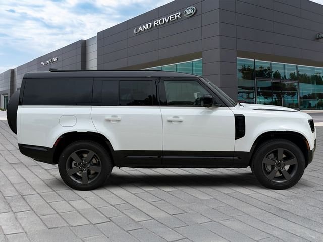 New 2026 Fuji White Land Rover X-Dynamic SE image 6