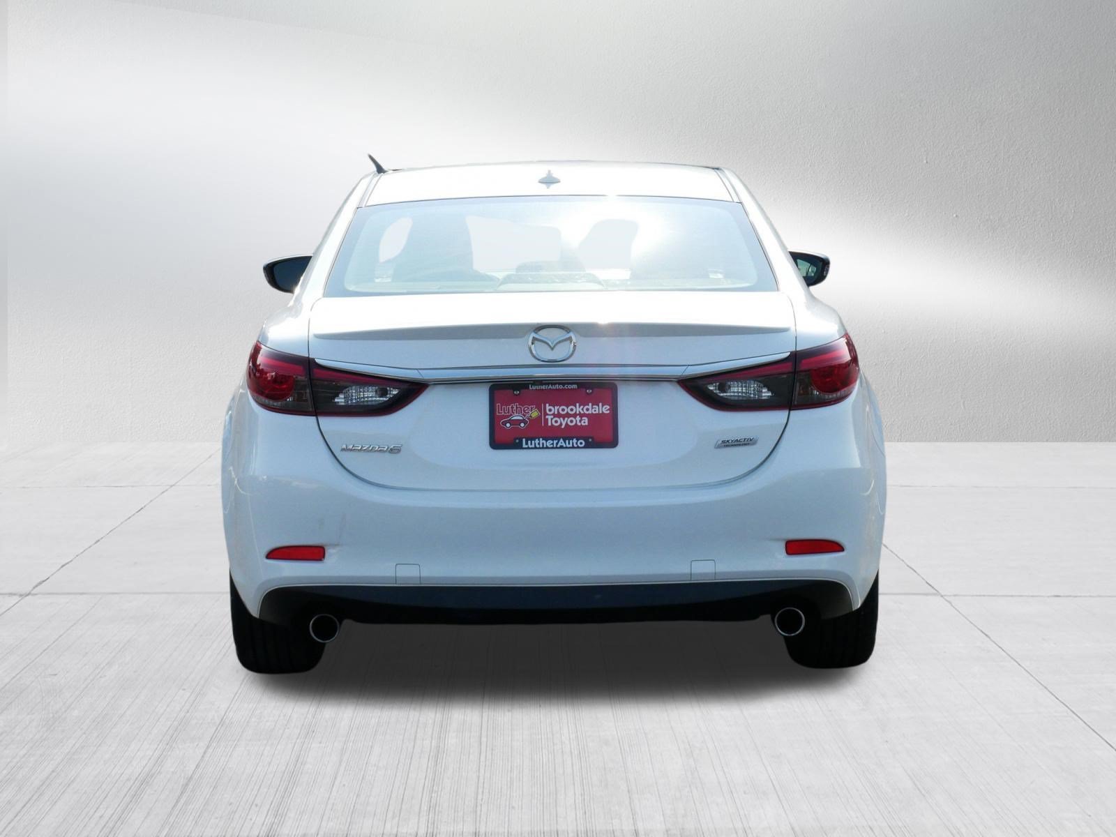 Used 2016 Snowflake White Pearl Mica Mazda i Grand Touring image 6