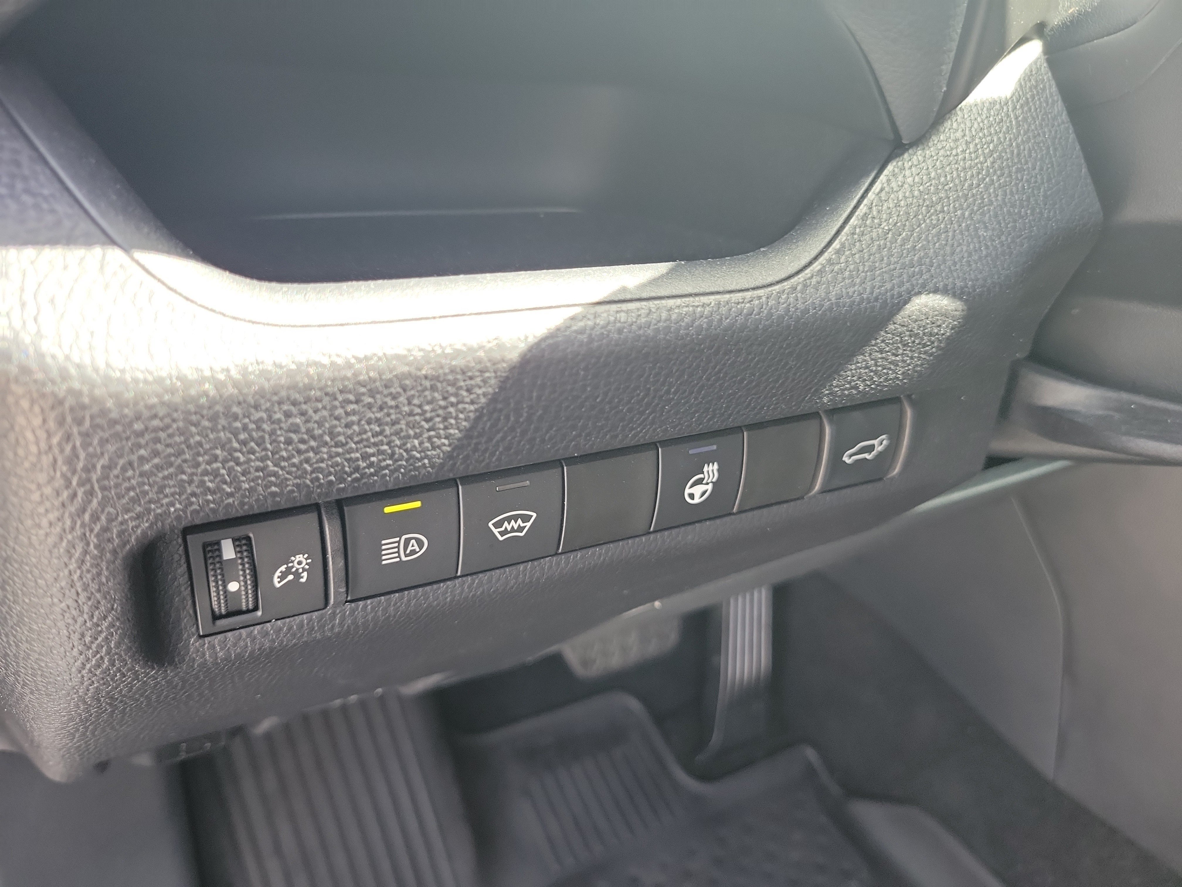 Certified Used 2025 Midnight Black Metallic Toyota XLE Premium image 25