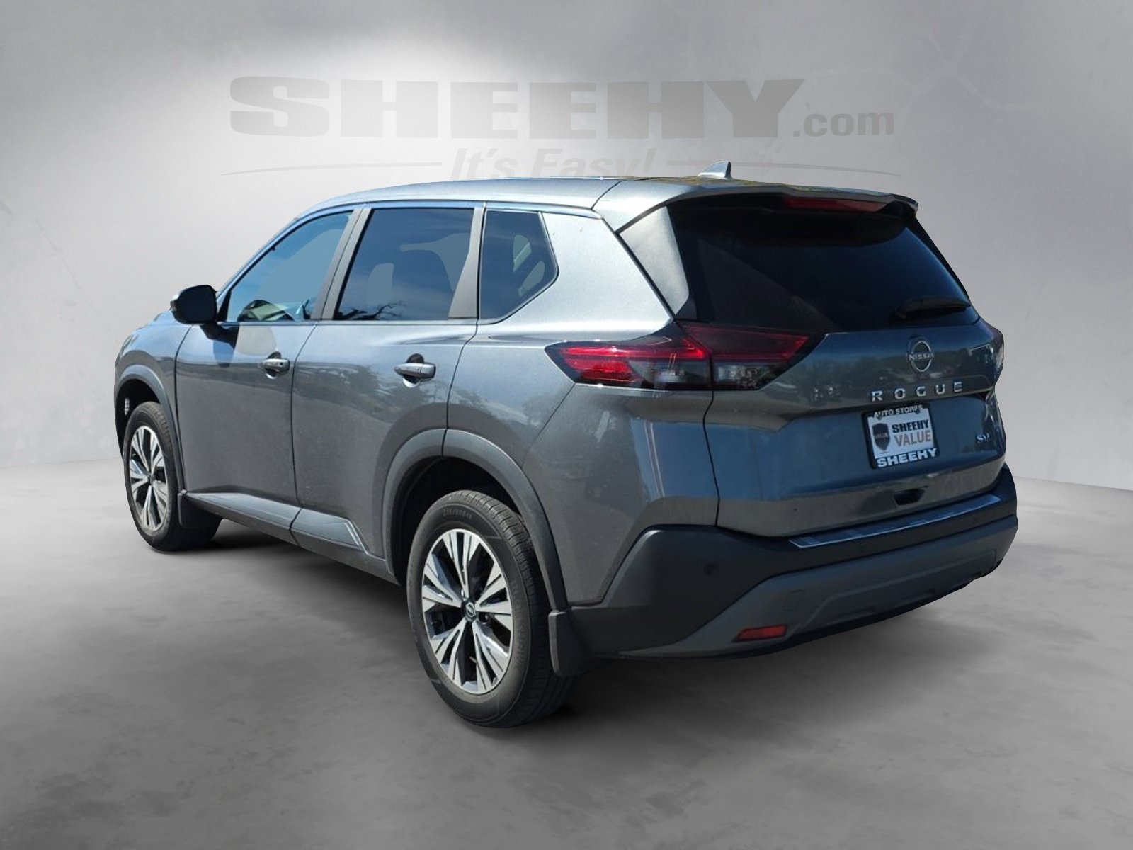 Used 2023 Gray Nissan SV image 13