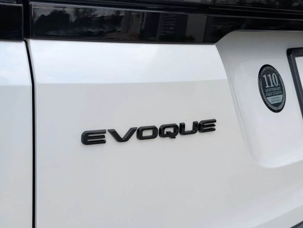 Certified Used 2024 White Land Rover Dynamic image 33