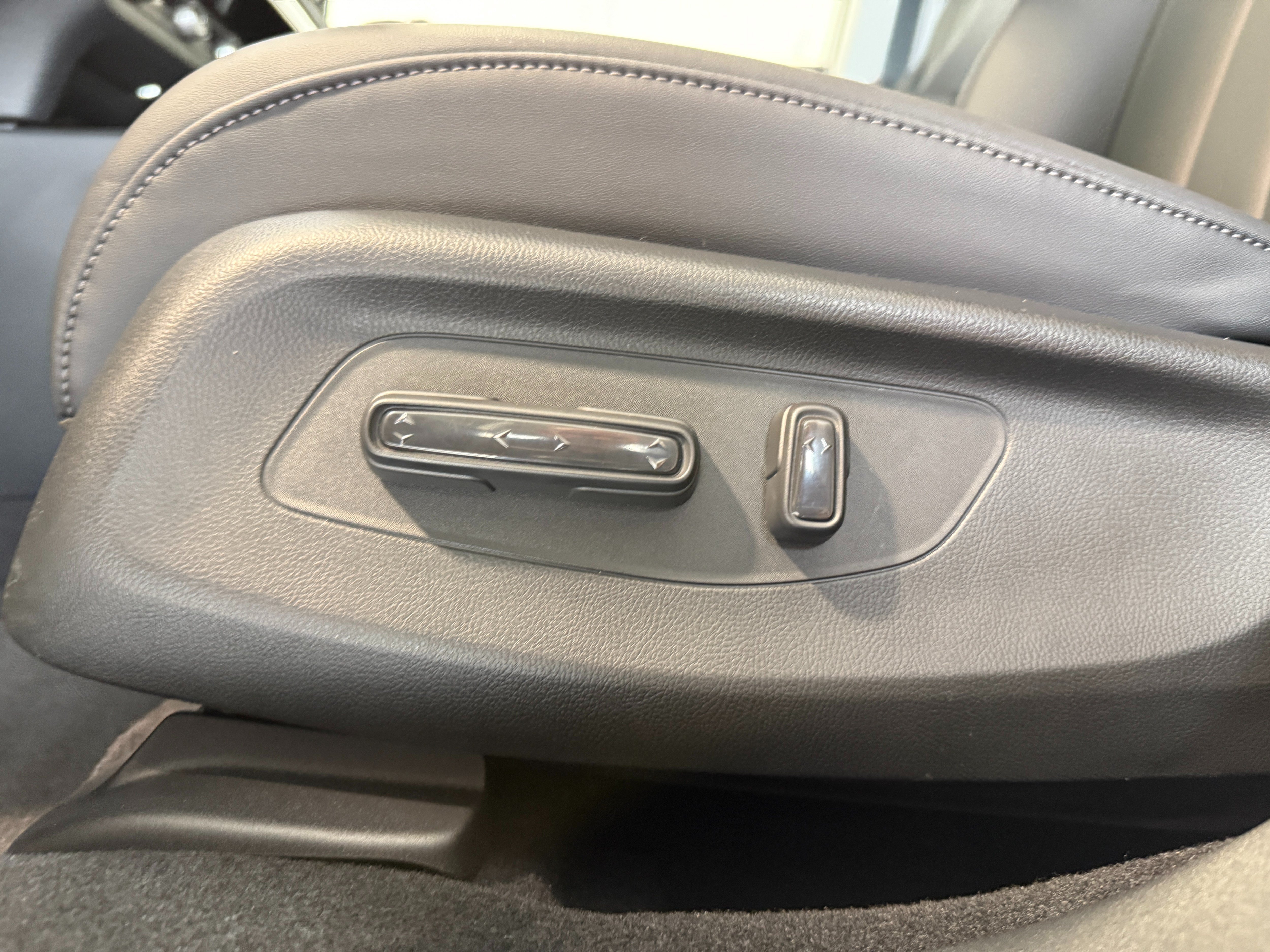 New 2026 Urban Gray Pearl Acura  image 15