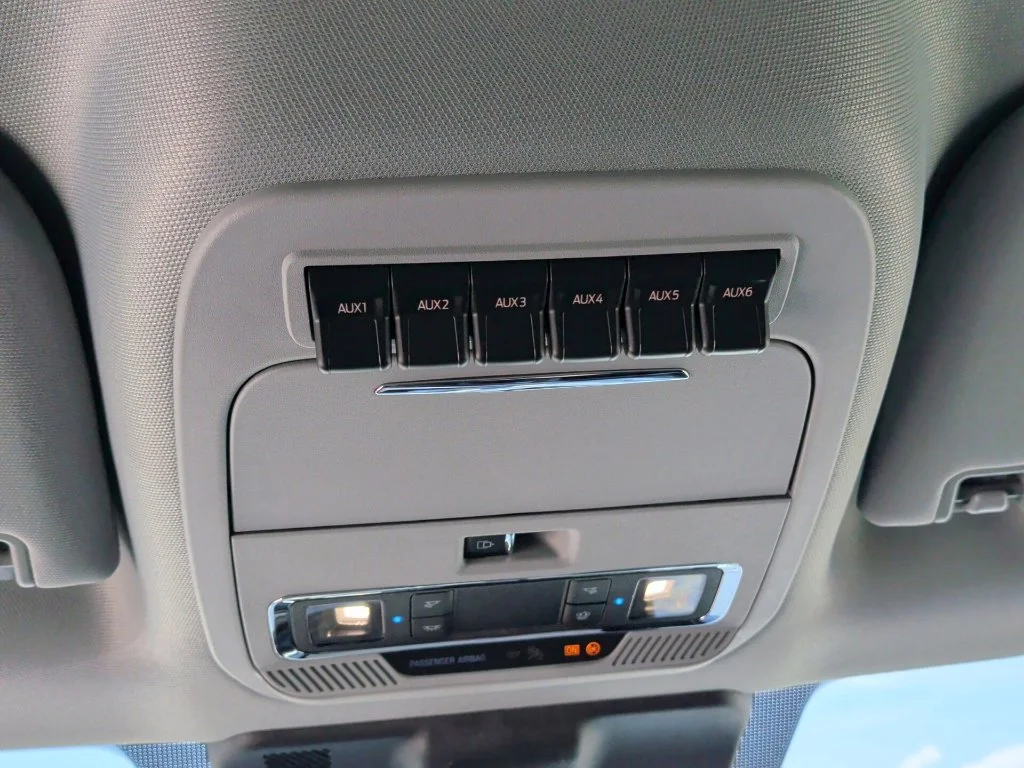 New 2027 Carbonized Gray Metallic Ford F-250® Lariat® image 21