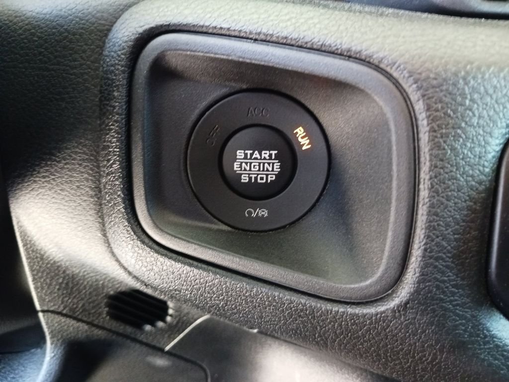 Used 2025 Gray Jeep Nighthawk image 26
