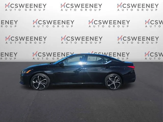 Used 2024 Black Nissan 2.5 SR image 2
