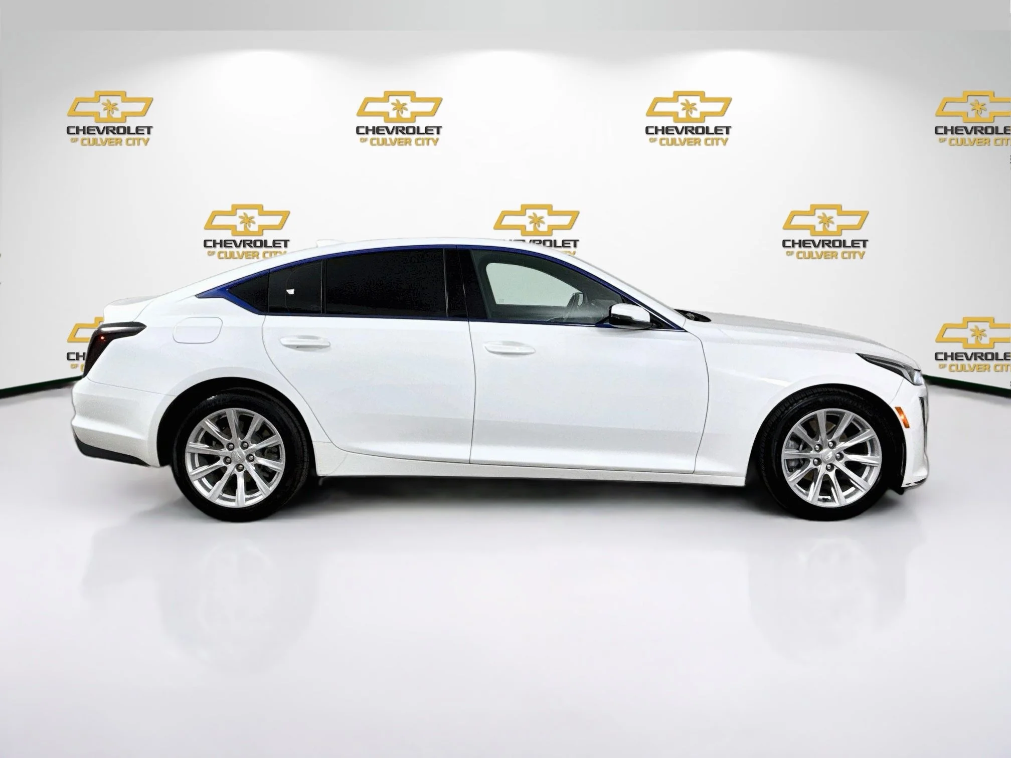 Used 2023 Summit White Cadillac Luxury image 9