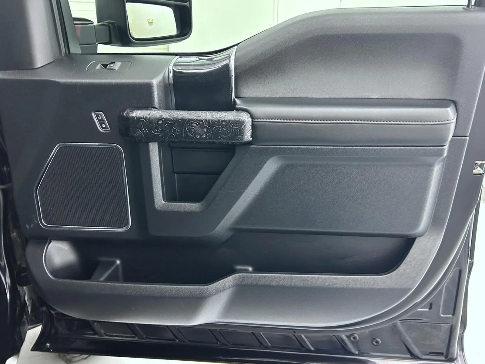 Used 2021 Black Ford Platinum image 17