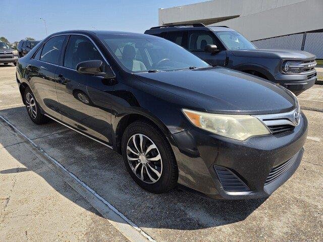 Used 2014 Attitude Black Metallic Toyota LE image 3