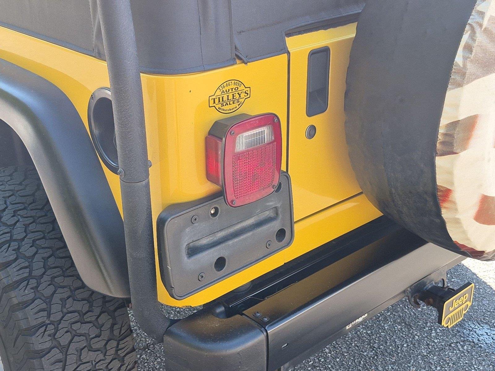 Used 2003  Jeep Sport image 11