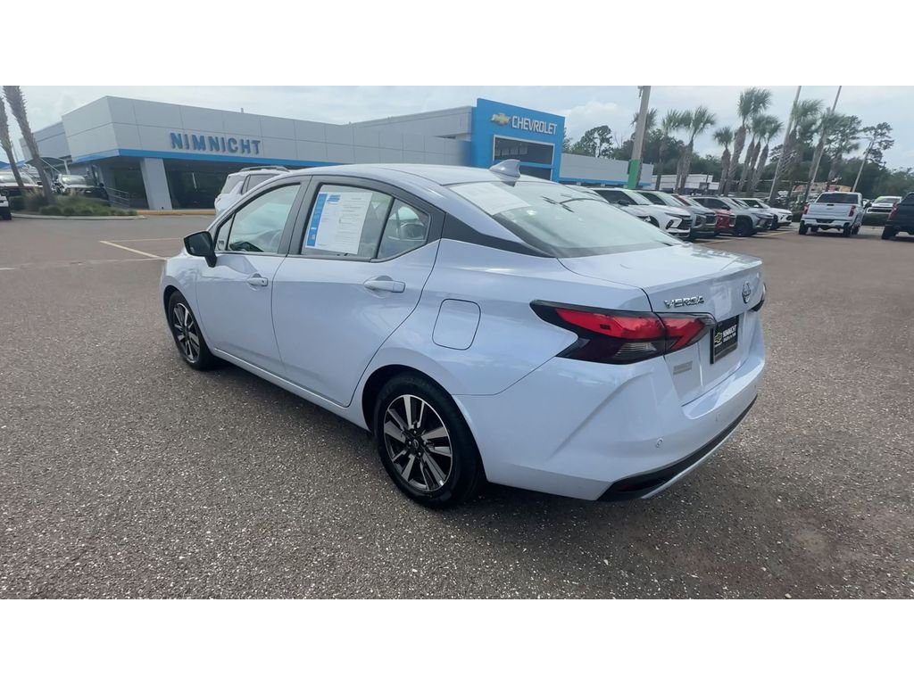 Used 2024 Gray Nissan SV image 4