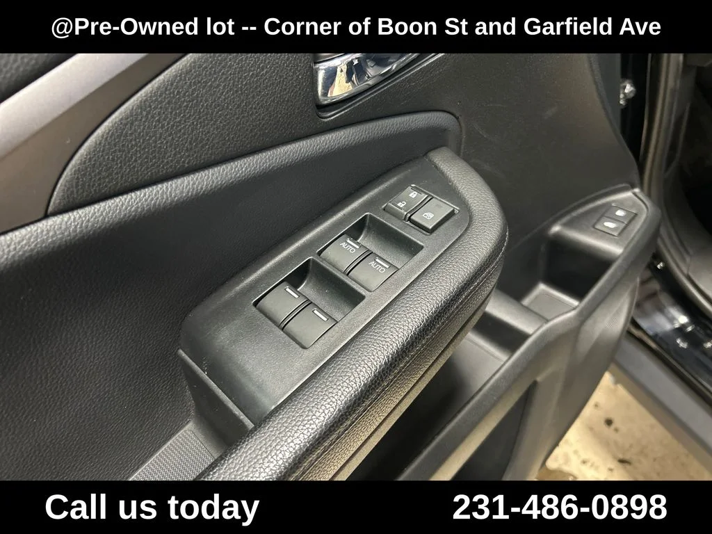 Used 2020  Honda EX-L image 15