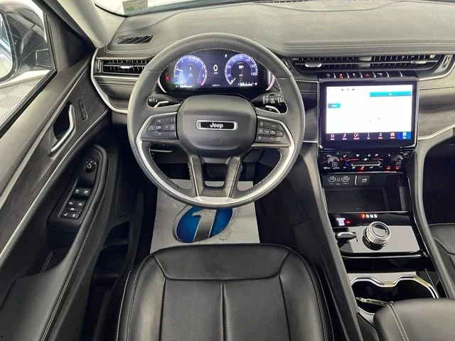 Used 2023 Silver Jeep Limited image 31