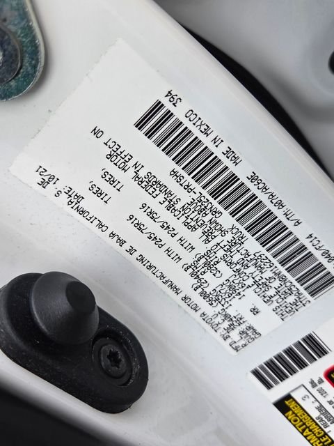 Used 2022 White Toyota SR5 image 20