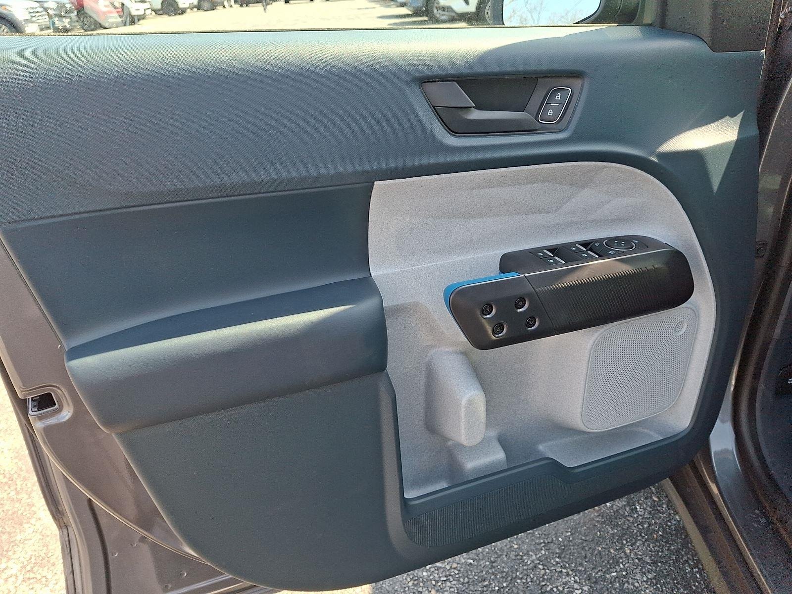 New 2026 Carbonized Gray Metallic Ford XLT image 9