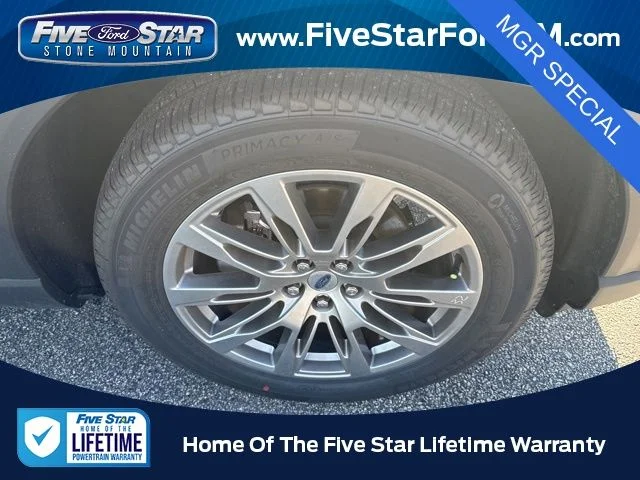 New 2026 Star White Metallic Tri-Coat Ford Platinum image 13