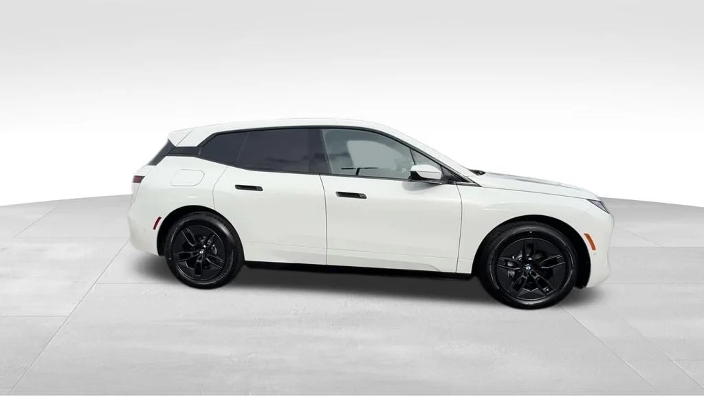 Certified Used 2026 White BMW xDrive45 image 14