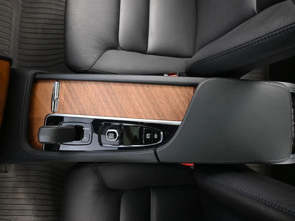 2024 Volvo XC90 Plus - Photo 36